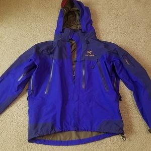 $579 Arc'teryx Theta AR Gore-Tex Jacket, Men's XL